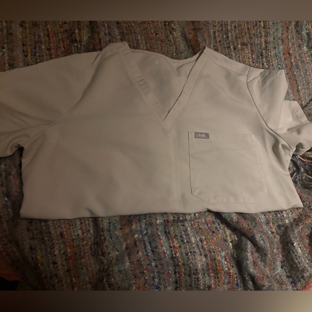 Women's Bone Figs Scrub Top
